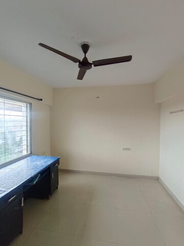 Room in 3 BHK Apartment at Siddhivinayak Shubhashree Residential, Akurdi – for Rent