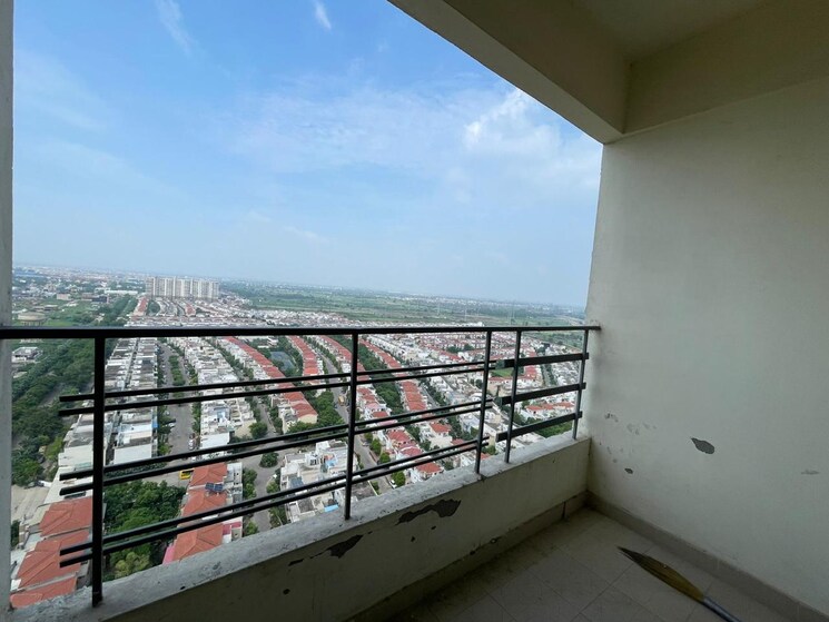 Exterior View, paramount-golf-forest-studio-apartments-phase-2- Studio 435 Sq.Ft. Apartment In Zeta I Greater Noida Greater Noida 9116778