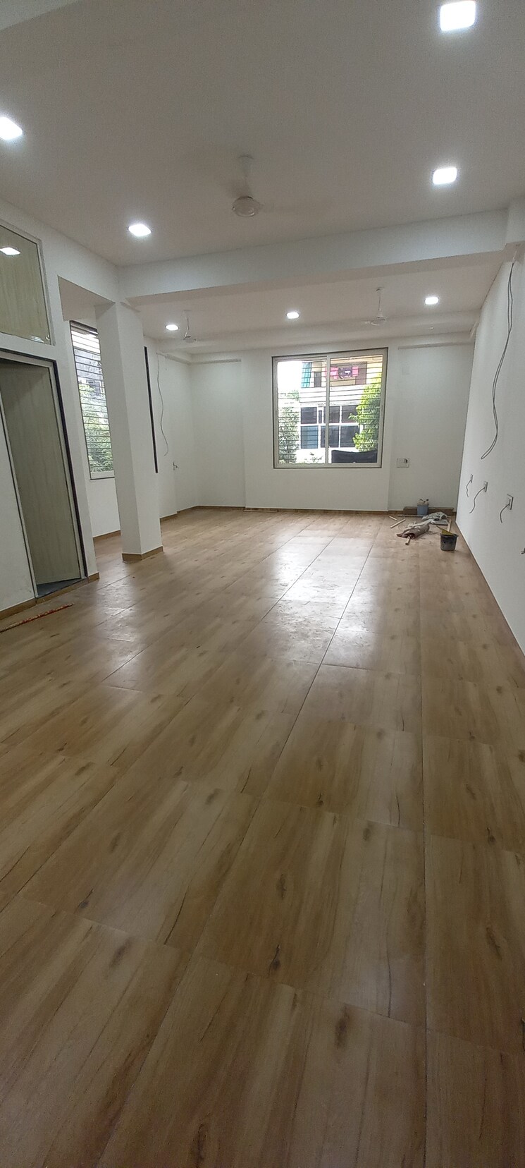 undefined, ashram road Commercial Office Space 750 Sq.Ft. In Ashram Road Ahmedabad 9116817