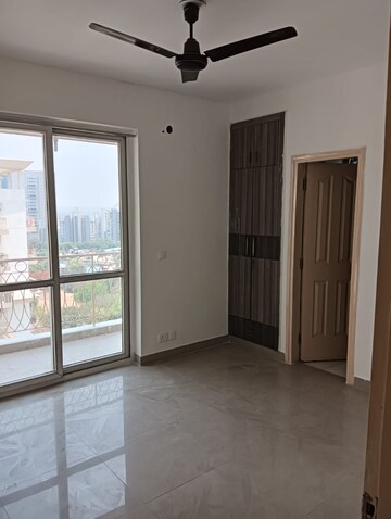 Room in 3.5 BHK Apartment at BPTP Park Prime, Sector 66 – for Rent