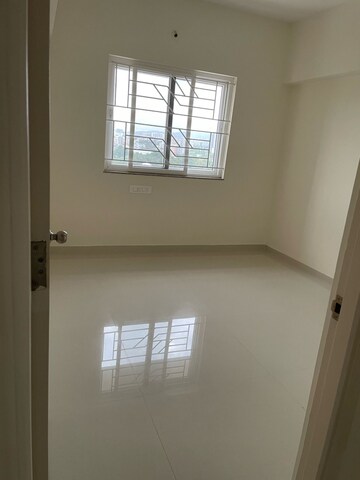 Room in 2 BHK Apartment at Avon Vista, Balewadi – for Rent
