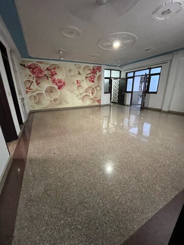 2 BHK Builder Floor For Rent in Saket