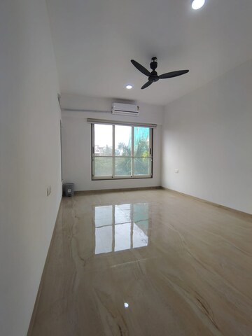 Room in 3 BHK Apartment at Acropolis Apartment, Andheri West – for Rent