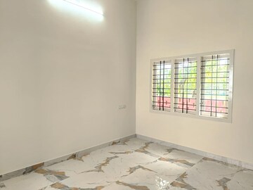 Room in 3 BHK Independent House at Dollars Comforts, Rmv 2nd Stage – for Rent