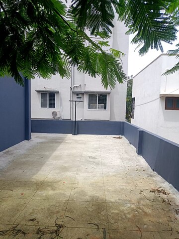 Room in 3 BHK Independent House at Dollars Comforts, Rmv 2nd Stage – for Rent