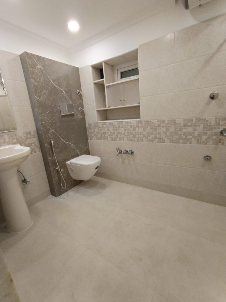 Attached Bathroom, rajat-apartments 3 Bedroom 1200 Sq.Ft. Apartment In Malabar Hill Mumbai 9116864