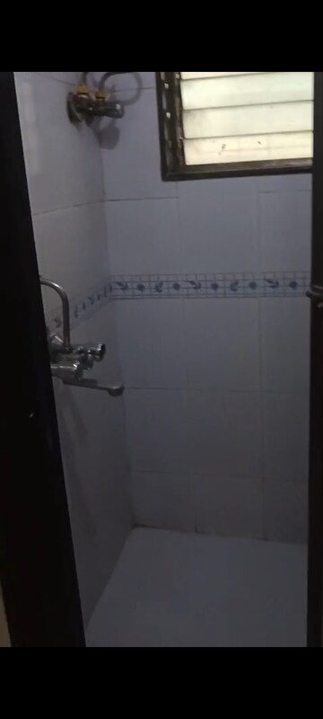 Bathroom in 1 BHK Apartment at Vile Parle East – for Rent