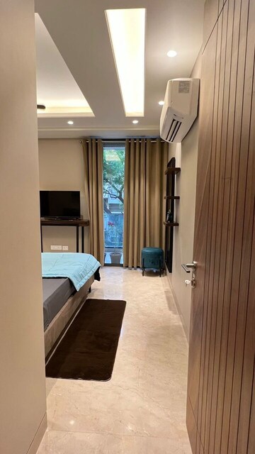Bedroom in 3 BHK Apartment at Defence Colony – for Rent