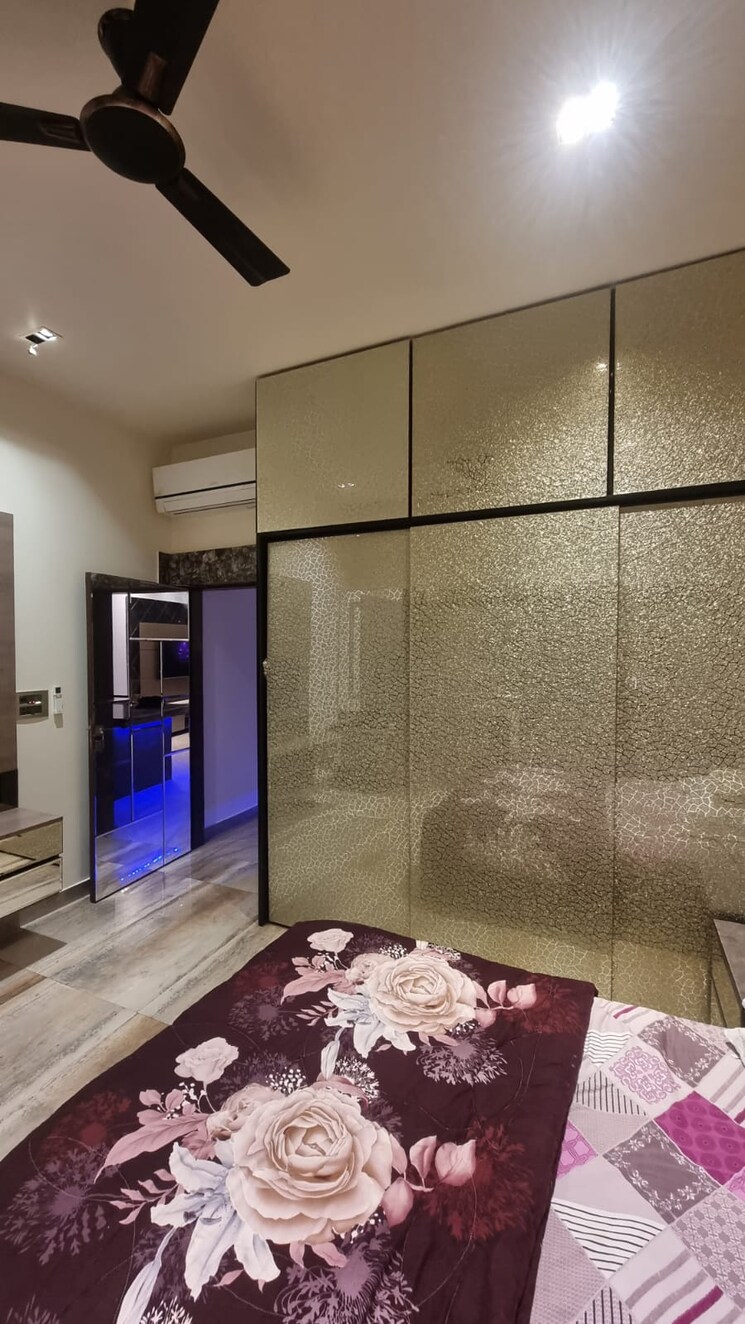 Room, defence colony 3 Bedroom 2700 Sq.Ft. Builder Floor In Defence Colony Delhi 9116999