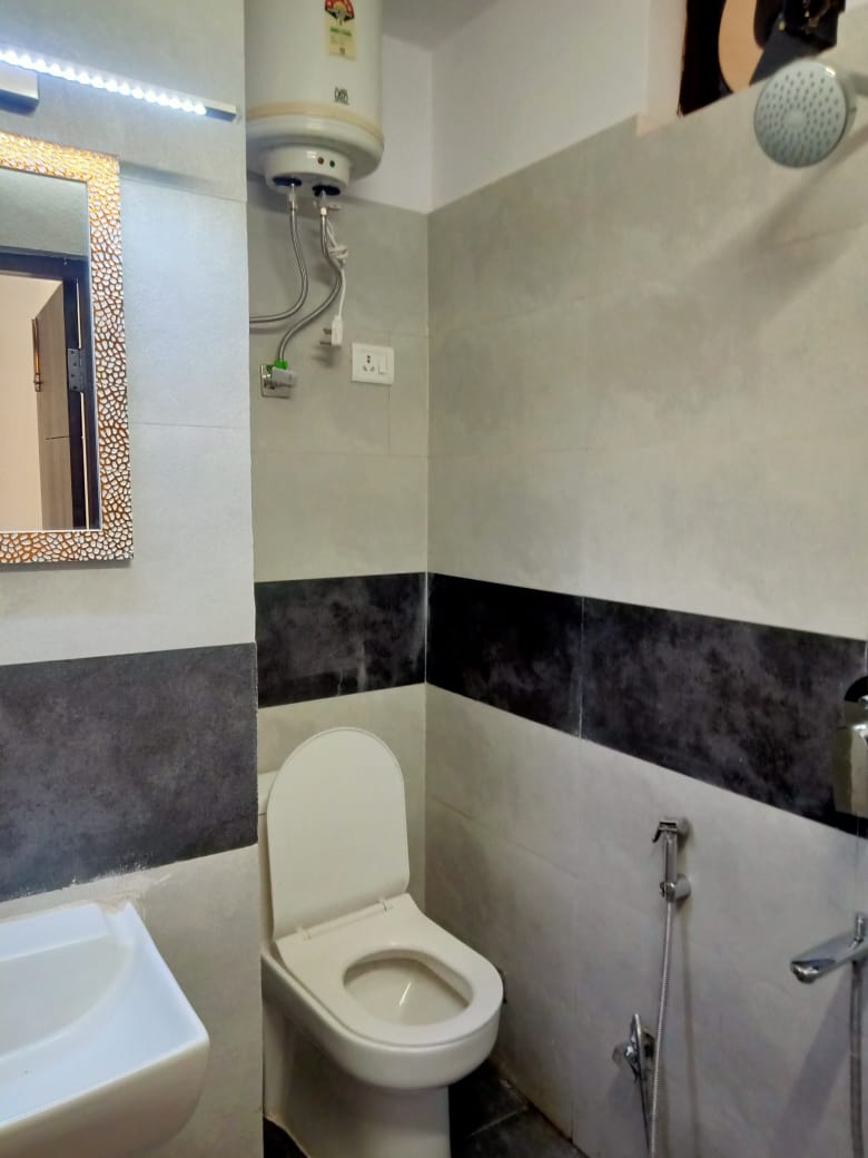 1 BHK + Extra Room Builder Floor For Rent in Malviya Nagar