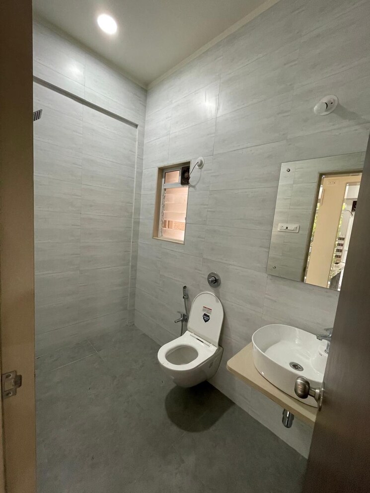 Bathroom, jvms-clermont 3 Bedroom 1000 Sq.Ft. Apartment In Mulund West Mumbai 9117034
