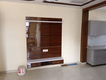 Room in 2 BHK Builder Floor at RPS Palm Drive, Sector 88 – for Rent