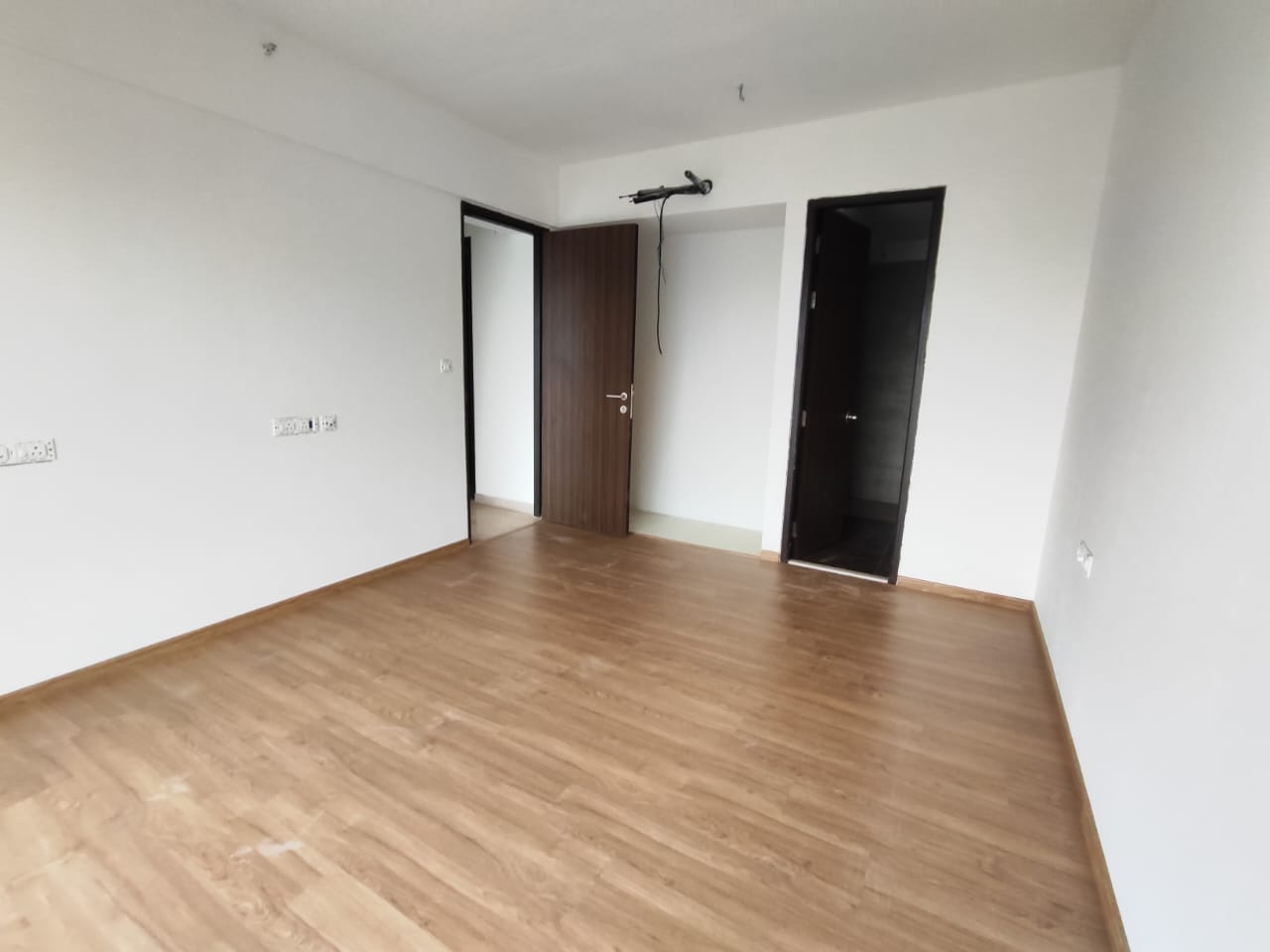 2 BHK + Extra Room Apartment For Rent in Indiabulls One Indiabulls