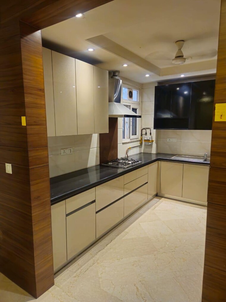 Kitchen, greater kailash part 3 3 Bedroom 1950 Sq.Ft. Builder Floor In Greater Kailash Part 3 Delhi 9117090