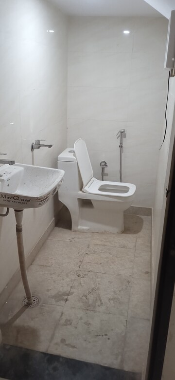 Bathroom in 1 RK Builder Floor at Mahavir Enclave 1 – for Rent