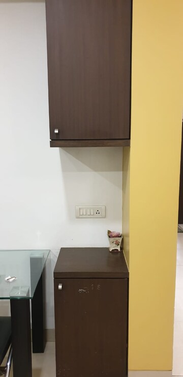 Furnished Amenities in 1 BHK Apartment at Bhavani Bhuvan, Kalbadevi – for Rent