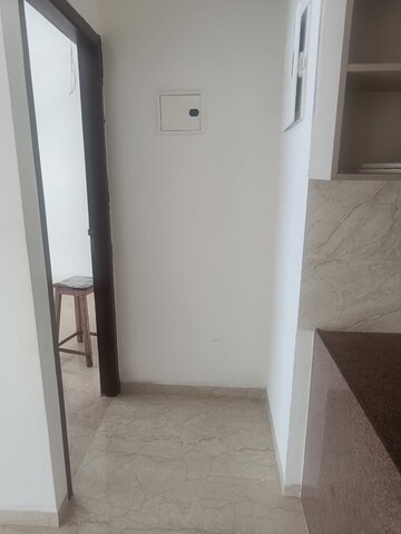 Room in 1.5 BHK Apartment at Omkar Meridia, Kurla West – for Rent