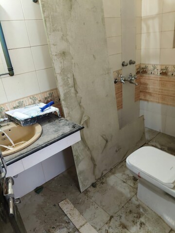 Attached Bathroom in 3 BHK Apartment at Vasant Kunj – for Rent