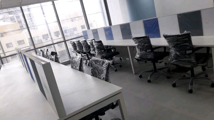 Office Space For Rent in Commercial Complex 