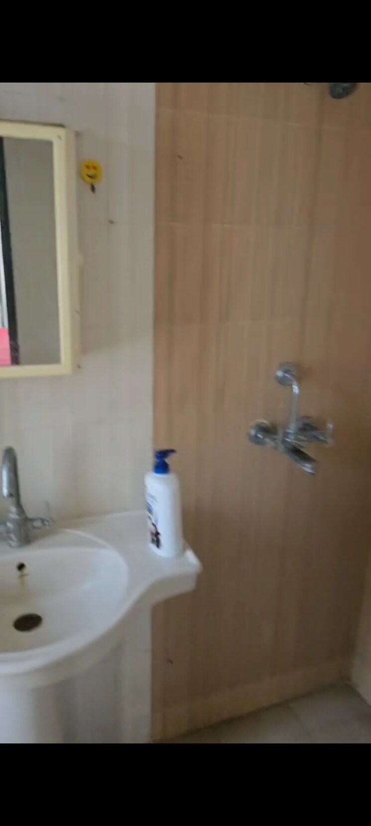 Bathroom, panchsheel-wellington 3 Bedroom 1700 Sq.Ft. Apartment In Dundahera Ghaziabad 9117188