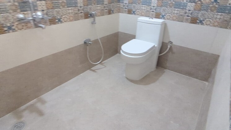 Bathroom, guduvanchery 3 Bedroom 1500 Sq.Ft. Independent House In Guduvanchery Chennai 9117199
