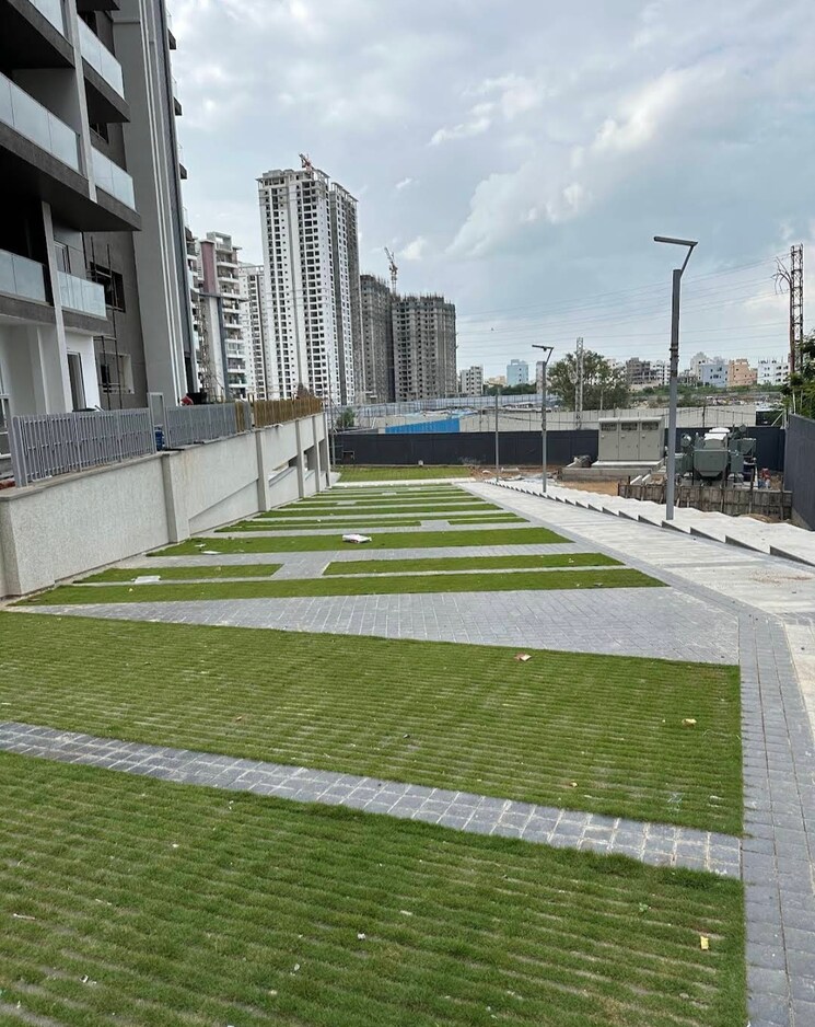 Swimming Pool, aparna-luxor-park 4 Bedroom 3165 Sq.Ft. Apartment In Kondapur Hyderabad 9117204