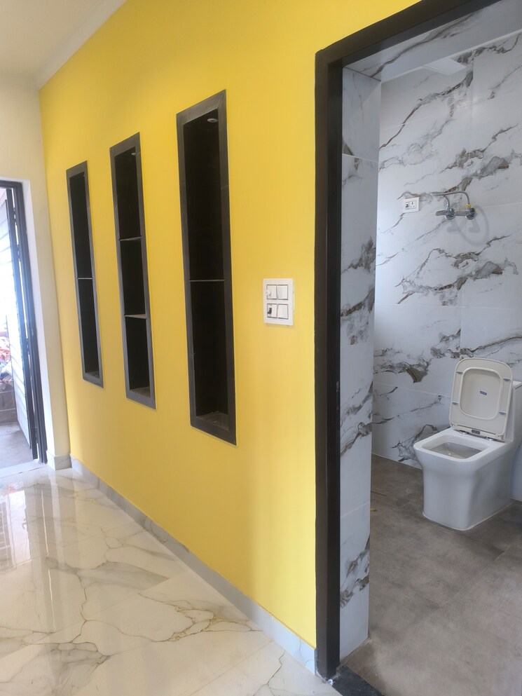 Attached Bathroom, vasant kunj 3.5 Bedroom 1600 Sq.Ft. Apartment In Vasant Kunj Delhi 9117234