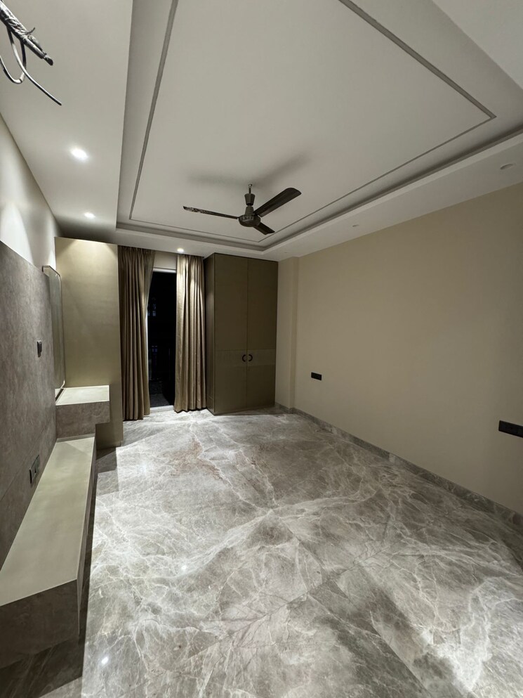 Room, janakpuri 3 Bedroom 1360 Sq.Ft. Builder Floor In Janakpuri Delhi 9117247