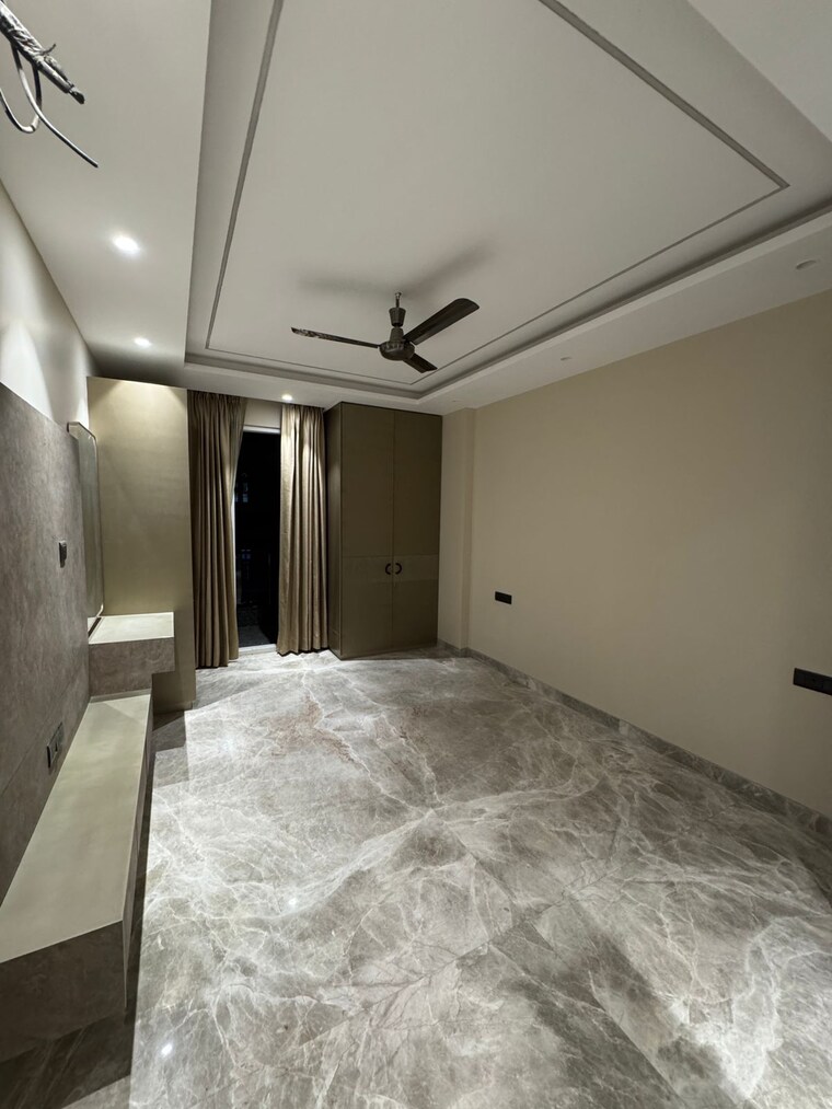 Room, janakpuri 3 Bedroom 1360 Sq.Ft. Builder Floor In Janakpuri Delhi 9117247