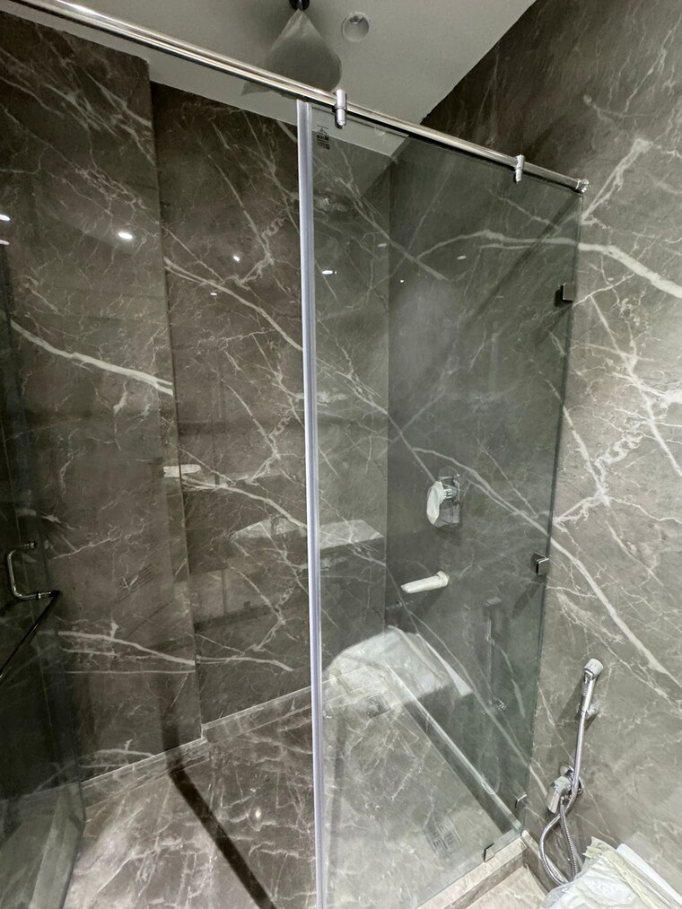 Bathroom, janakpuri 3 Bedroom 1360 Sq.Ft. Builder Floor In Janakpuri Delhi 9117247