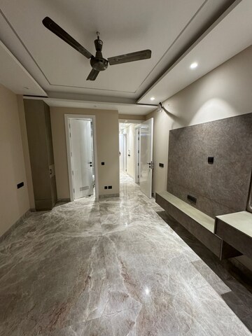 Room in 3 BHK Builder Floor at Janakpuri – for Sale