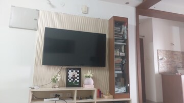 Furnished Amenities in 3 BHK Apartment at Cybercity Rainbow Vistas, Hi Tech City – for Rent