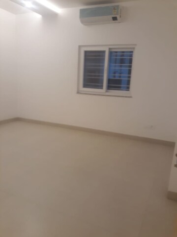 Room in 4 BHK Apartment at Vasant Kunj – for Rent