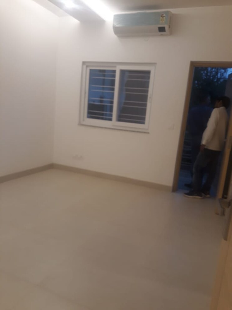 Room, vasant kunj 4 Bedroom 1600 Sq.Ft. Apartment In Vasant Kunj Delhi 9117261