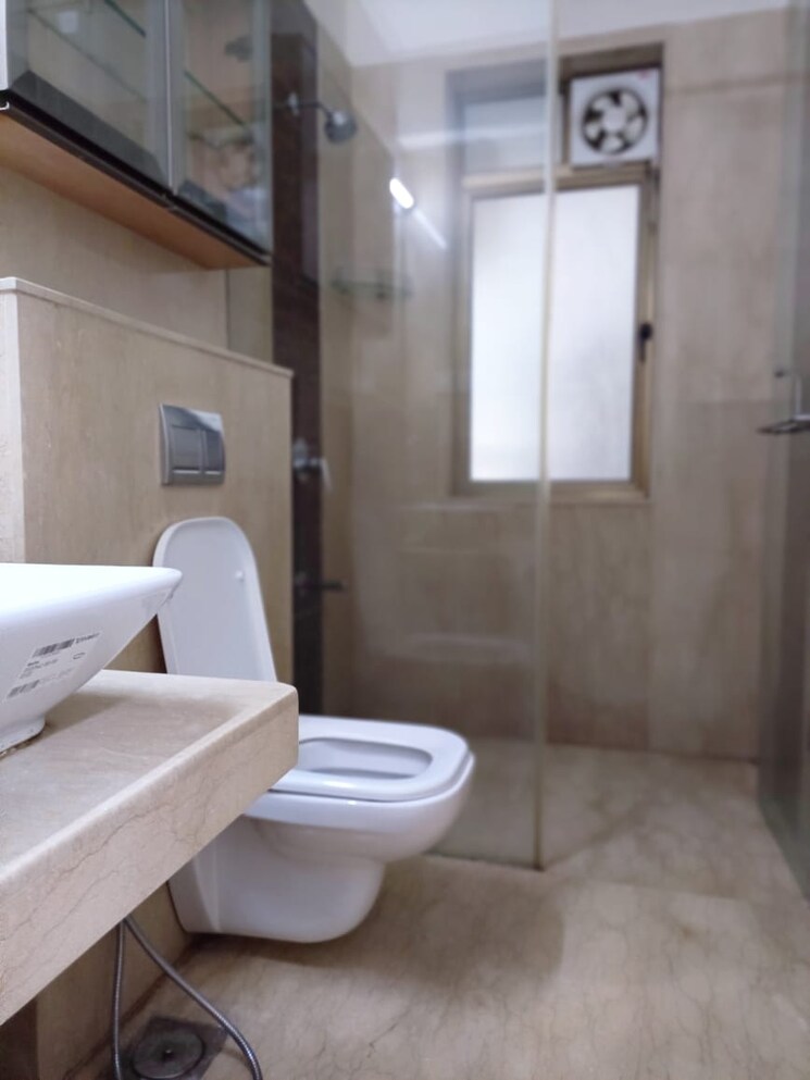 Bathroom, adani-ten-bkc 3 Bedroom 1389 Sq.Ft. Apartment In Bandra East Mumbai 9117290