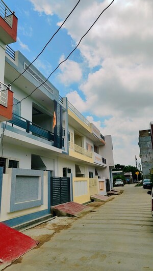  Plot For Sale in Sultanpur Road