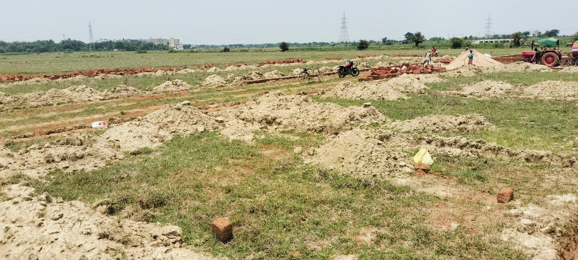 Plot For Sale in Patrapada
