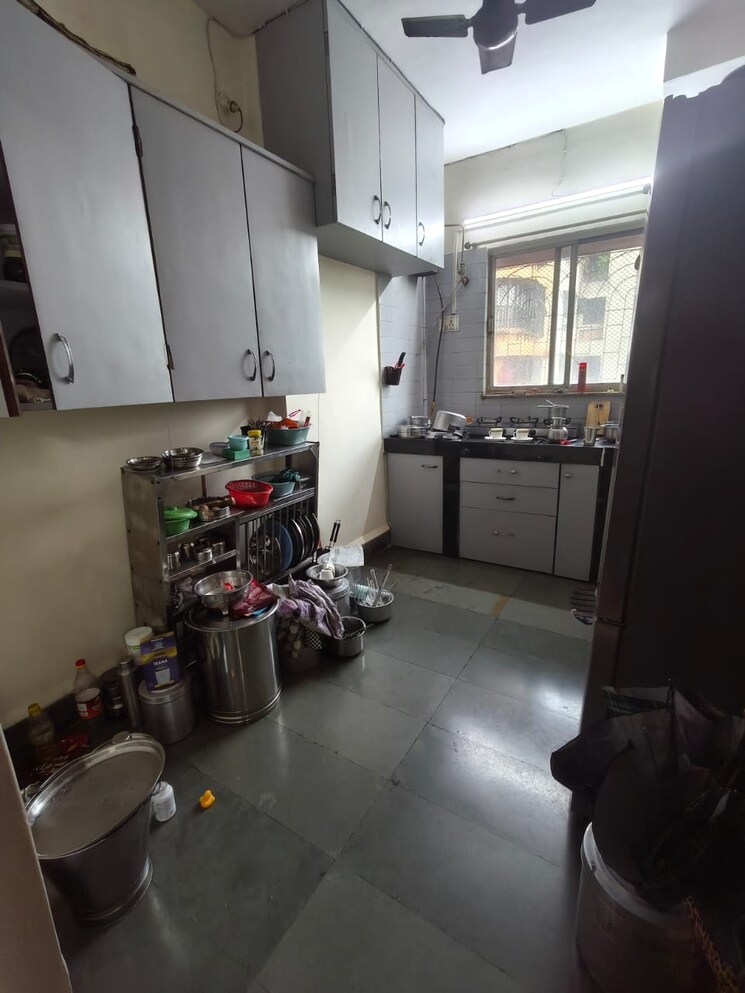  Parking, lok-gaurav-society 1 Bedroom 600 Sq.Ft. Apartment In Vikhroli West Mumbai 9117313