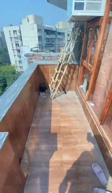 Balcony in 1.5 BHK Builder Floor at New Ashok Nagar – for Rent