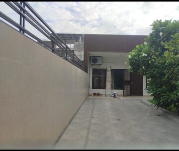 3.5 BHK Independent House – Exterior View View at Super MIG, Sector 105 - for Rent