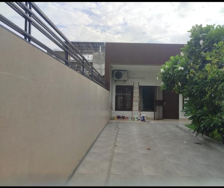 Exterior View, super-mig 3.5 Bedroom 2000 Sq.Ft. Independent House In Sector 105 Noida 9117342
