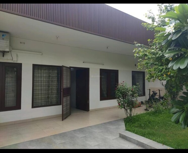 Exterior View, super-mig 3.5 Bedroom 2000 Sq.Ft. Independent House In Sector 105 Noida 9117342