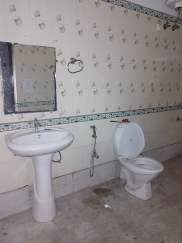 Bathroom in 3 BHK Villa at Delta Ii Greater Noida – for Rent