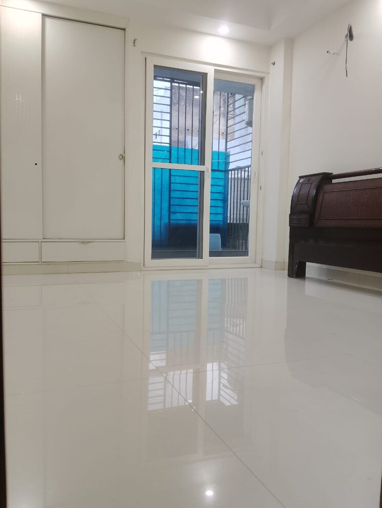 Room, unitech-deerwood-chase 4 Bedroom 4500 Sq.Ft. Builder Floor In Nirvana Country Gurgaon 9117410