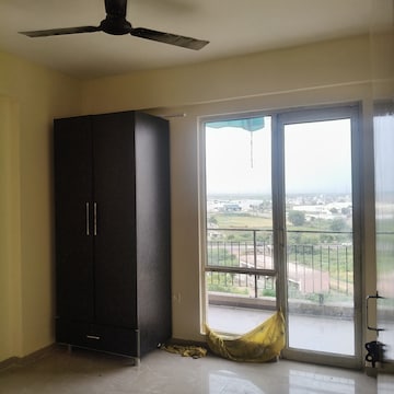 Room in 2 BHK Apartment at ROF Aalayas, Sector 102 – for Rent
