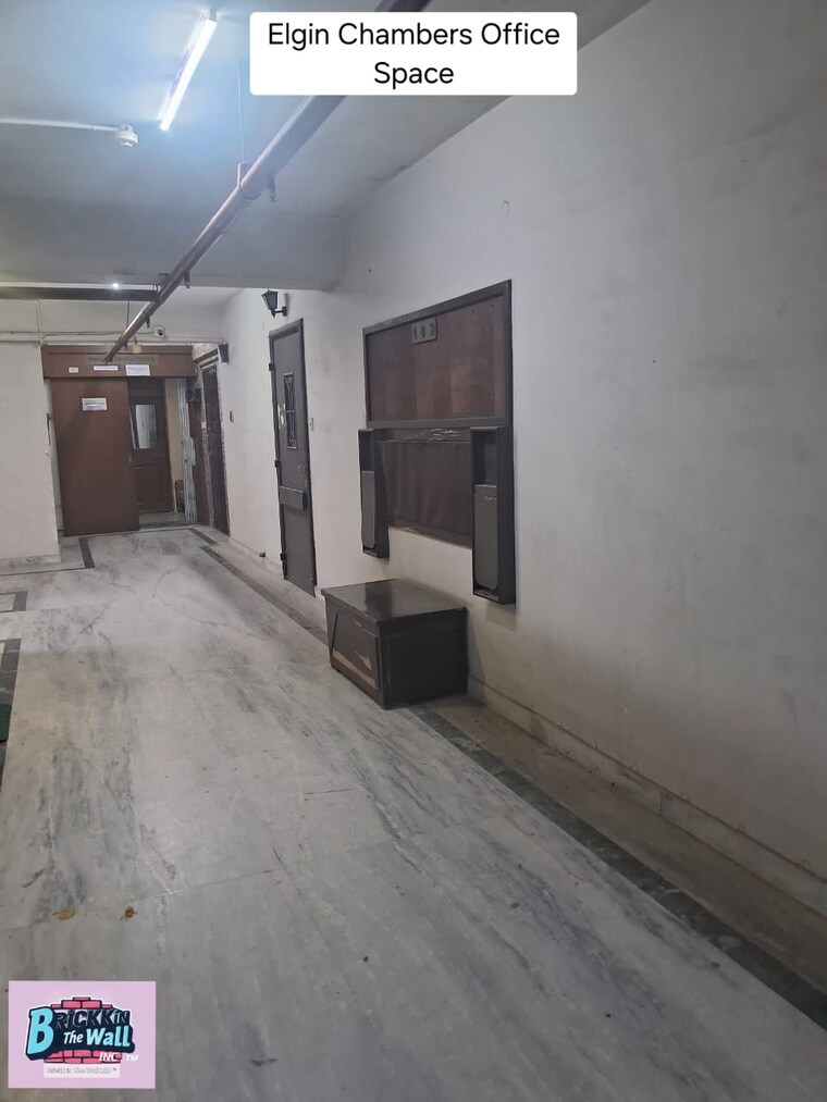 Room, elgin road Commercial Office Space 2340 Sq.Ft. In Elgin Road Kolkata 9117428