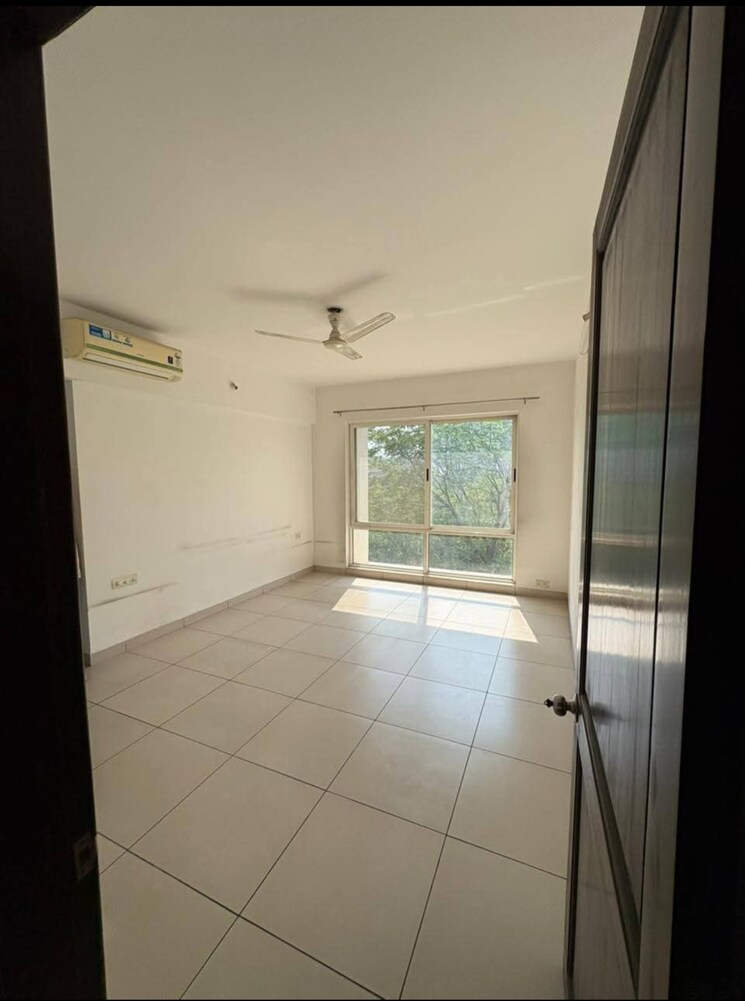 Master Bedroom, marvel-isola 3.5 Bedroom 2100 Sq.Ft. Apartment In Mohammadwadi Pune 9117433