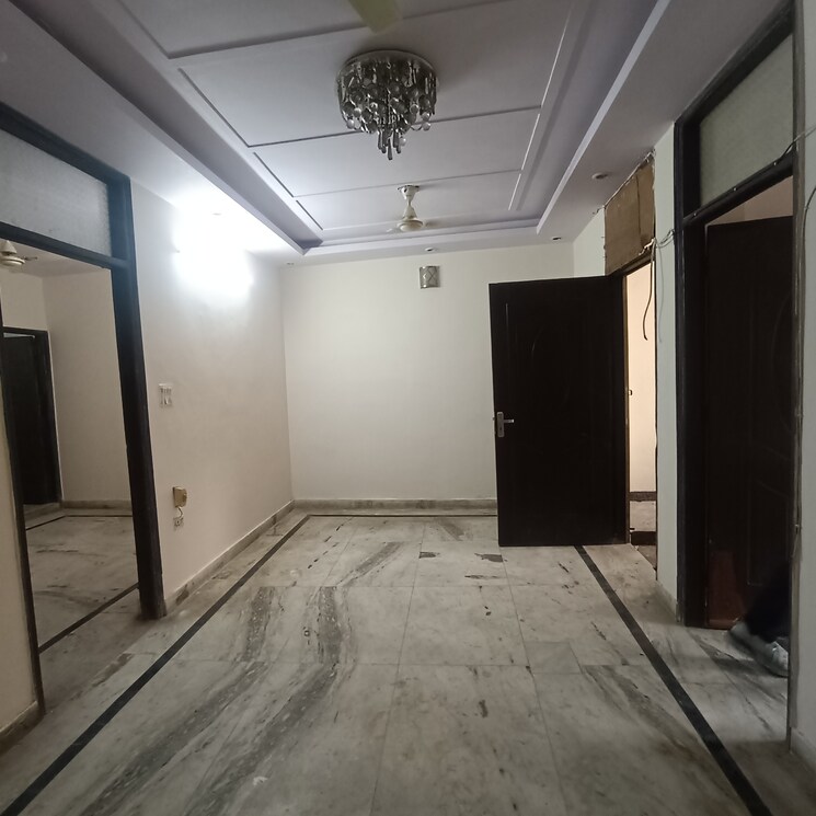 Room, govindpuri 3.5 Bedroom 900 Sq.Ft. Builder Floor In Govindpuri Delhi 9117435