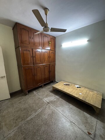 Room in 3 BHK Apartment at Janakpuri – for Rent