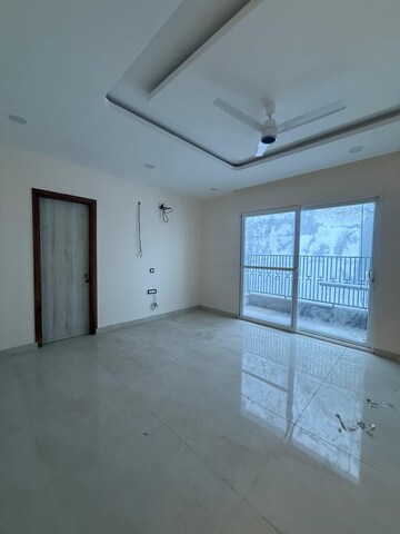 Room in 4 BHK Builder Floor at Shanti Kunj – for Rent